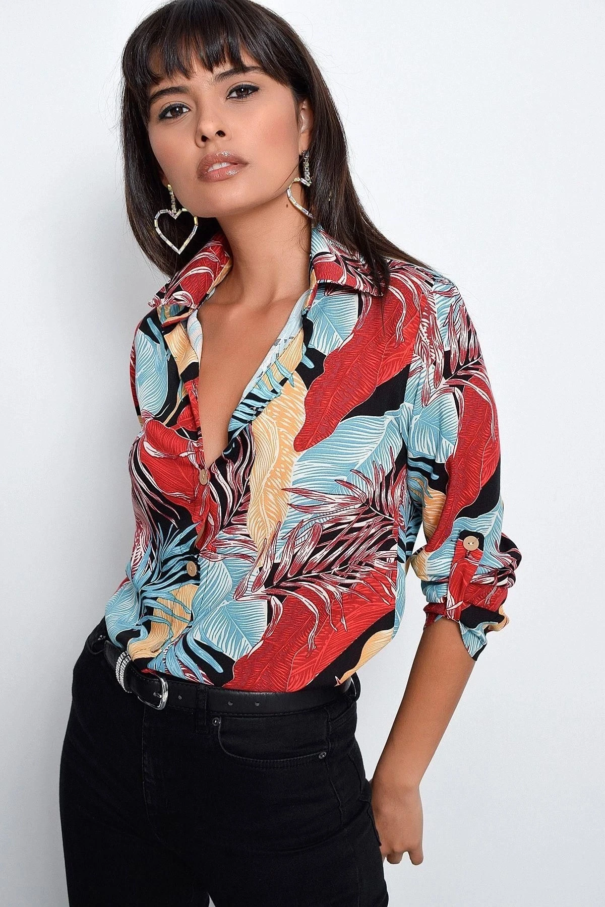 Kadın Çok Renkli Klasik Yaka Uzun Kol Çiçek Desenli Çok Renkli Regular Kesim Standart Boy Gömlek