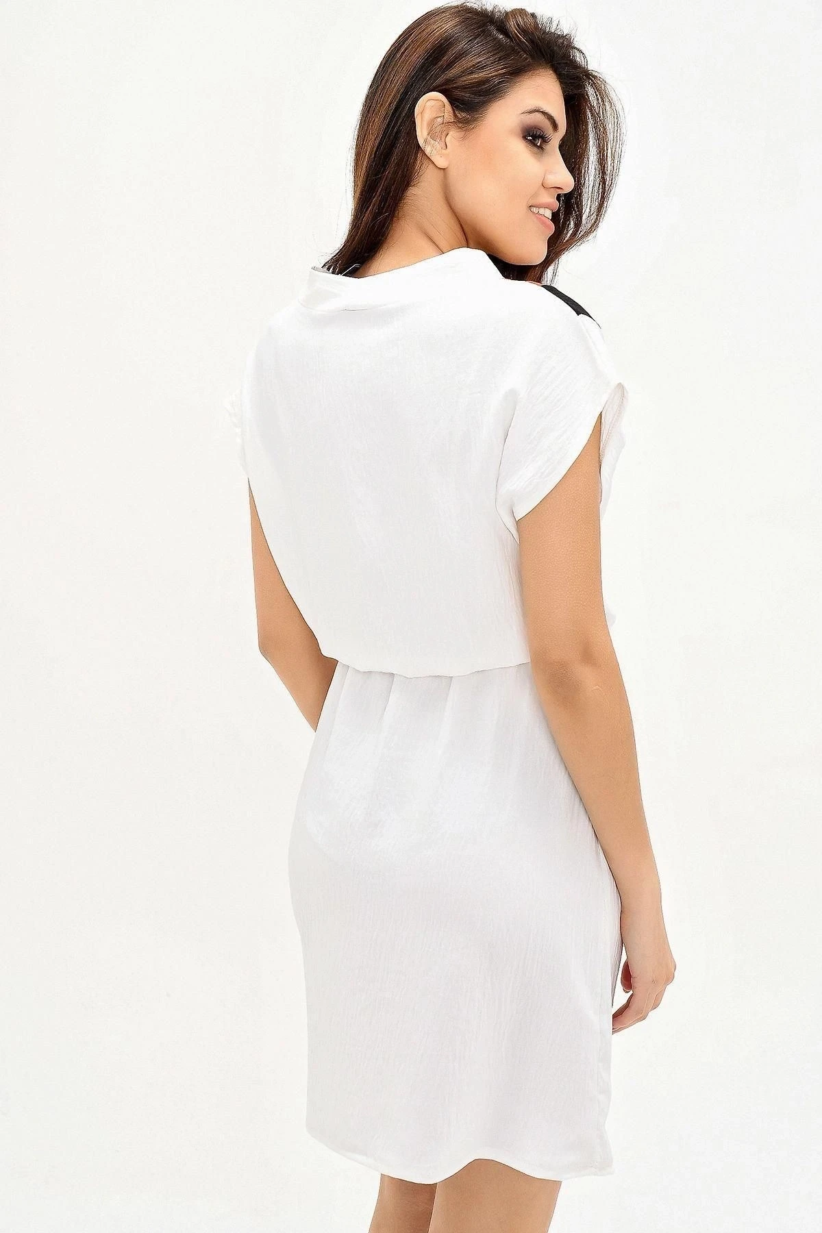 Kadın Ekru V Yaka Bloklu Kısa Kollu Dizüstü Aerobin Elbise Kısa Kol Beli Lastik Detaylı Elbise