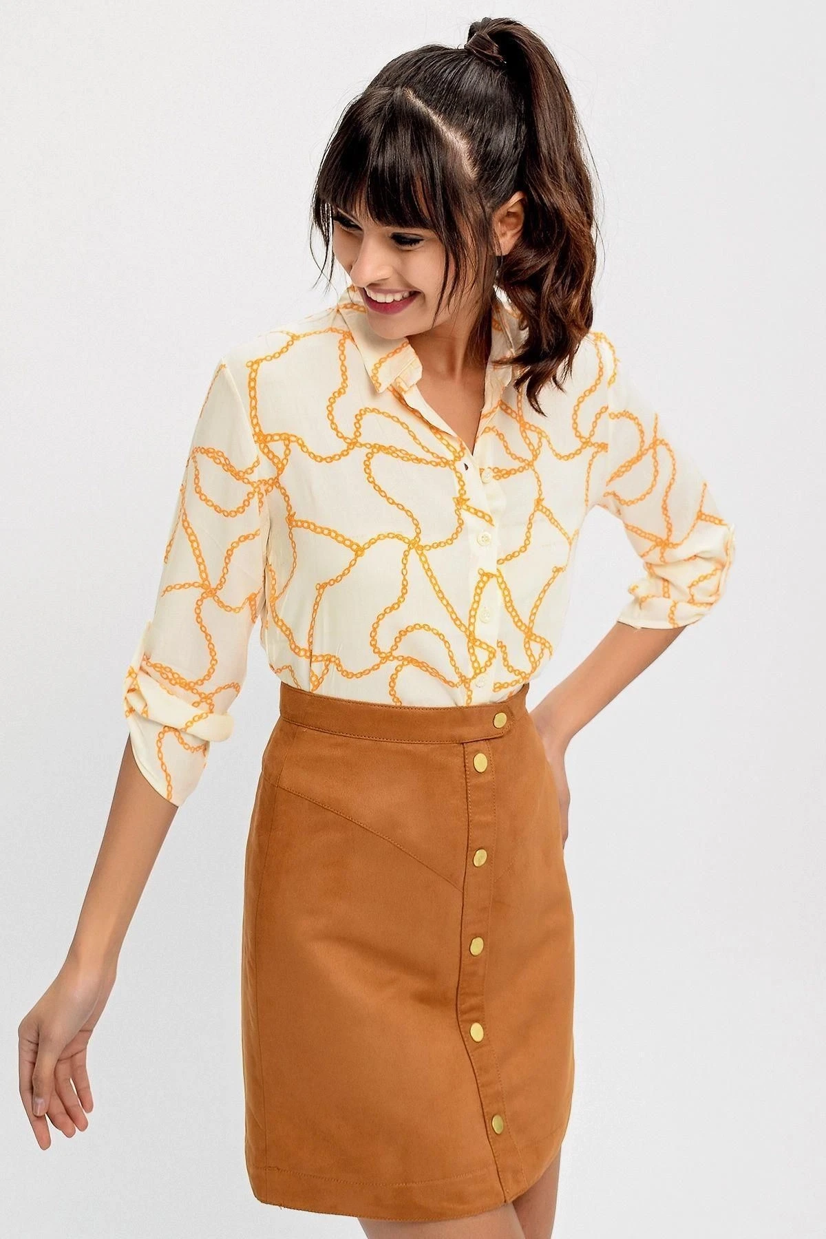 Kadın Ekru Zincir Desenli Uzun Kol Gömlek - Düz Kesim ve Giy Çık