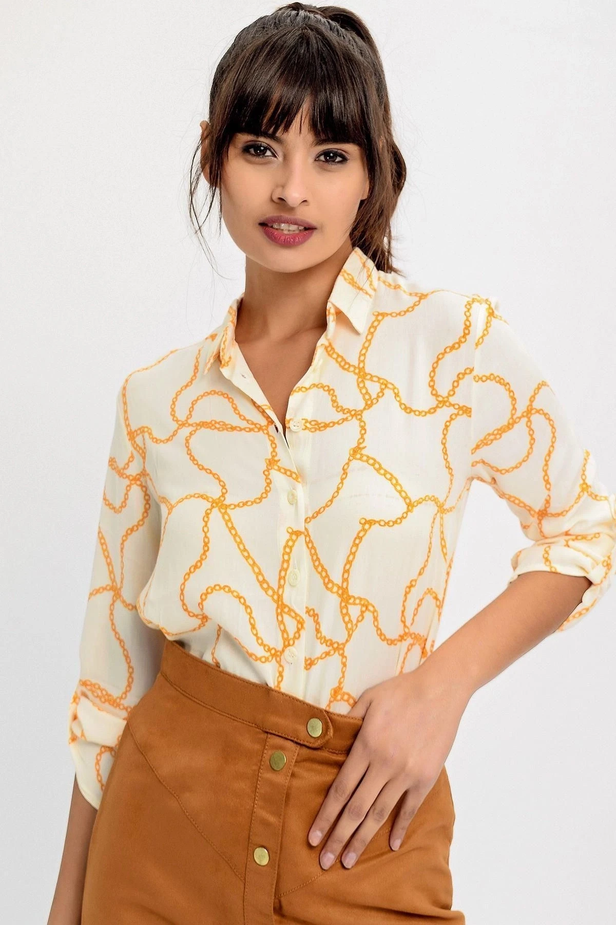 Kadın Ekru Zincir Desenli Uzun Kol Gömlek - Düz Kesim ve Giy Çık