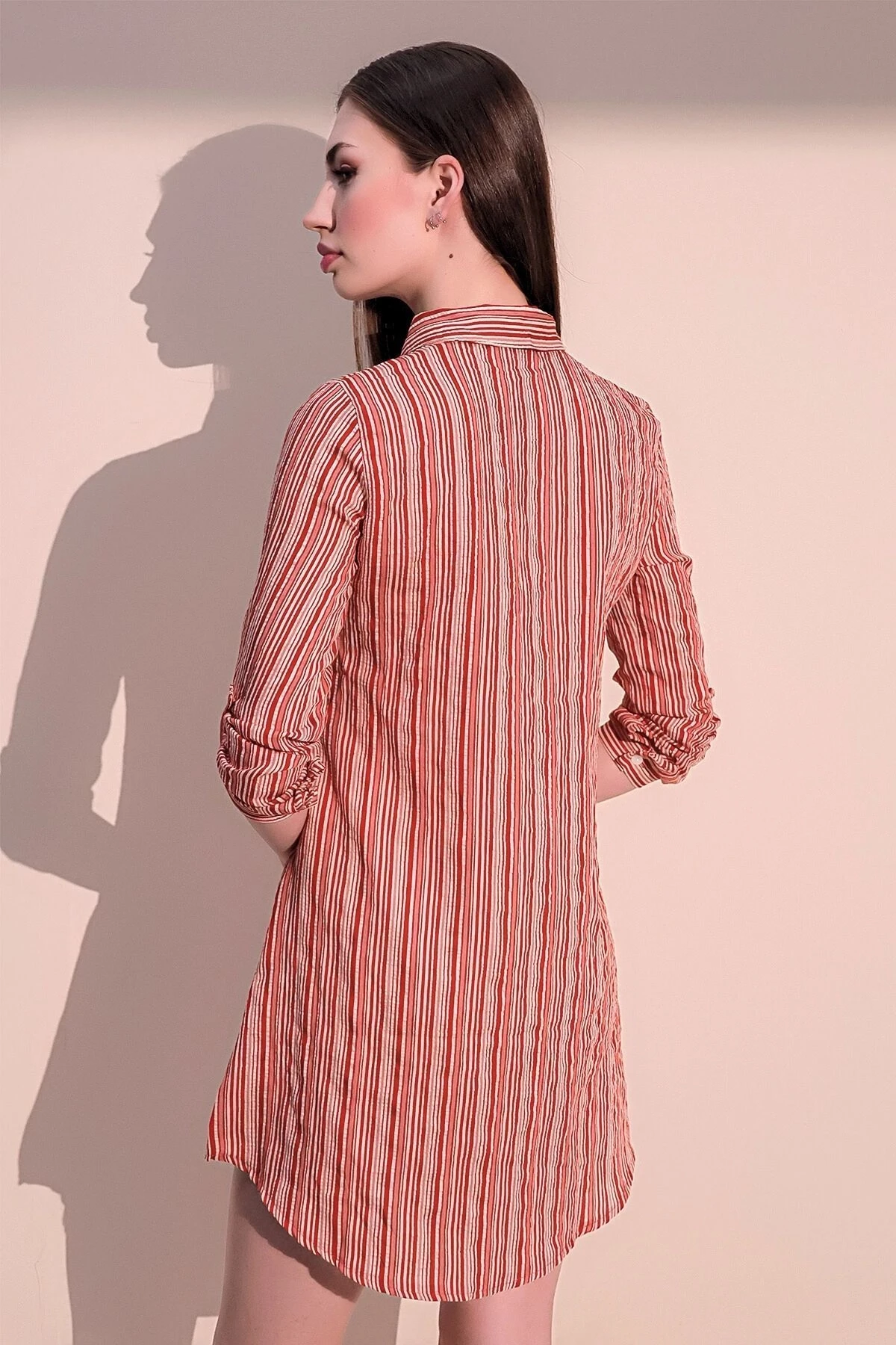 Kadın Kiremit Çift Cepli Çizgili Gömlek Elbise - Uzun Kol Çizgili Desenli Cep Detaylı