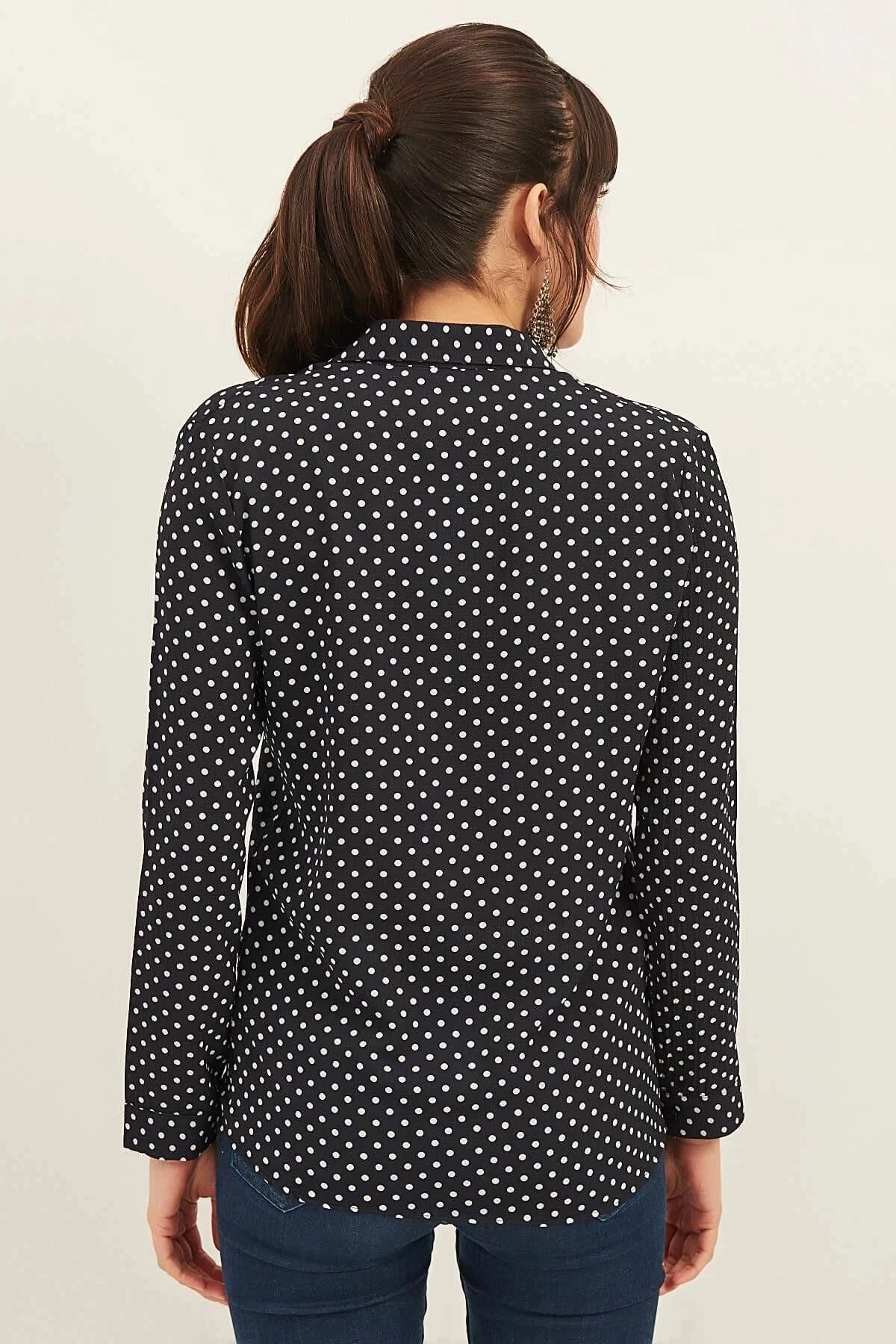 Kadın Lacivert Puantiyeli Uzun Kol Gömlek, Regular Kesim, Standart Boy