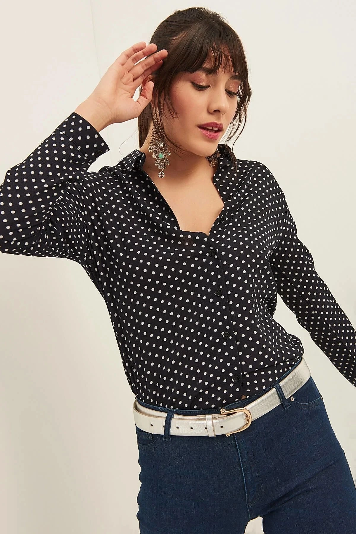 Kadın Lacivert Puantiyeli Uzun Kol Gömlek, Regular Kesim, Standart Boy