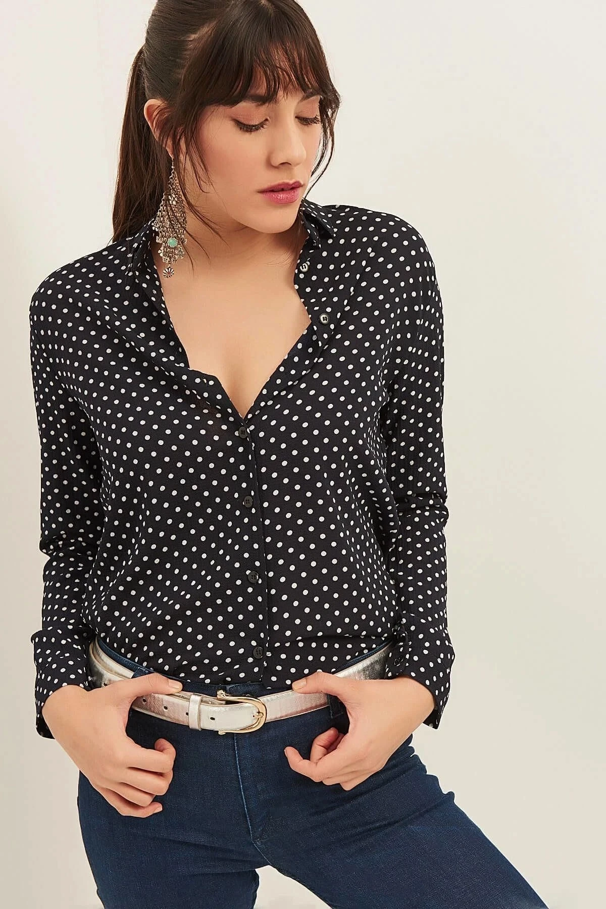 Kadın Lacivert Puantiyeli Uzun Kol Gömlek, Regular Kesim, Standart Boy