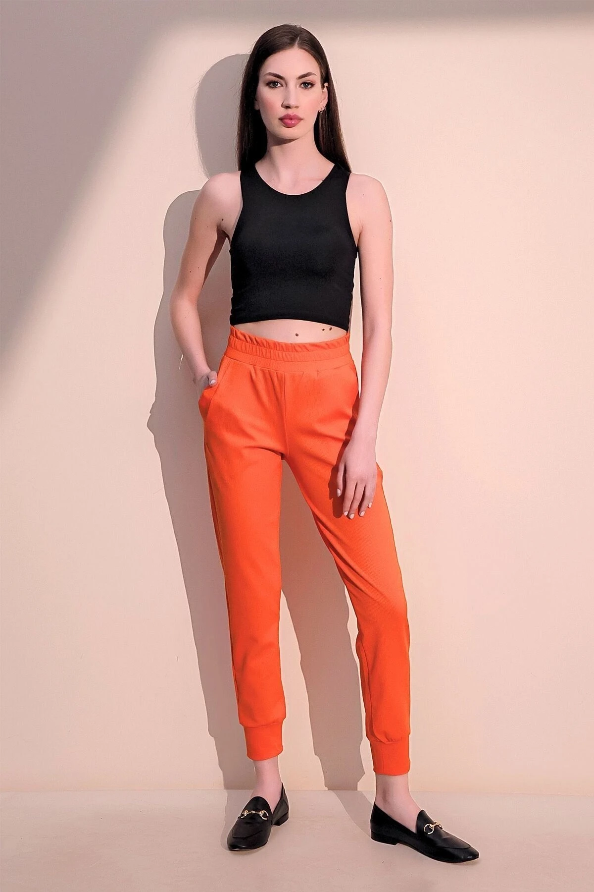 Kadın Oranj Rahat Dokulu Kumaş Cepli Beli Lastikli Paça Jogger Spor Pantolon