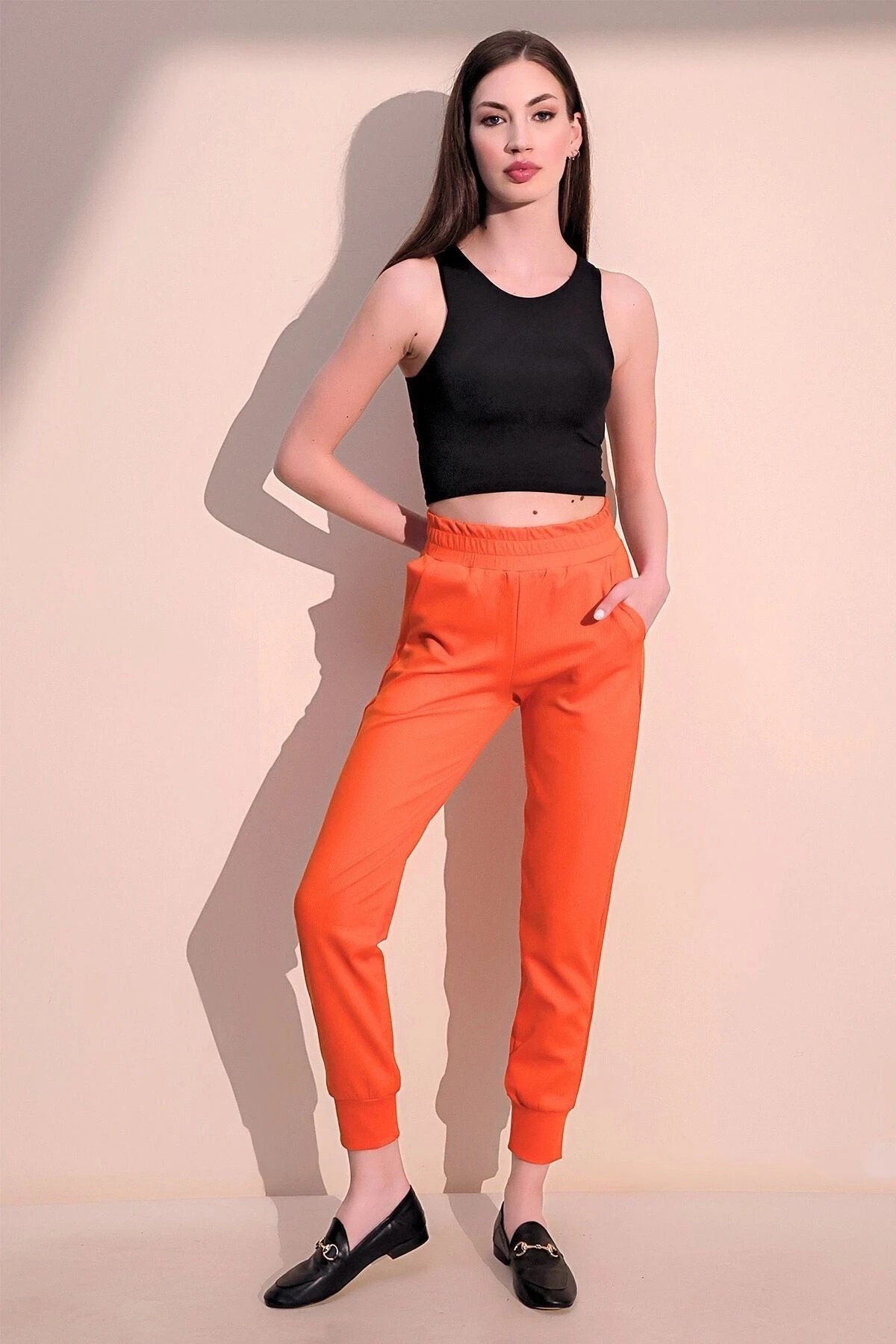 Kadın Oranj Rahat Dokulu Kumaş Cepli Beli Lastikli Paça Jogger Spor Pantolon