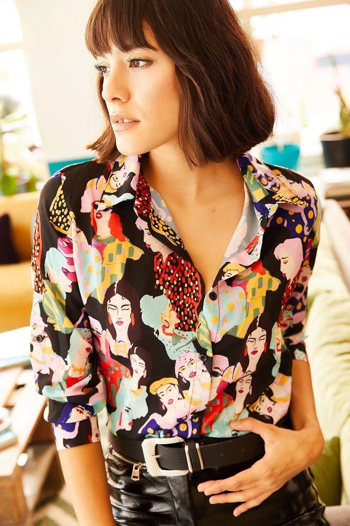 Kadın Siyah Klasik Yaka Desenli Gömlek Uzun Kol desenli Regular Kesim Standart Boy Gömlek