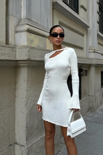 Kadın Ekru Uzun Kollu Dokuma Mini Elbise