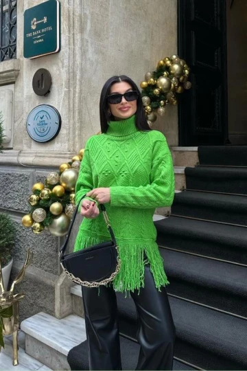 Kadın Fıstık Yeşili Triko Balıkçı Yaka Oversize Kazak