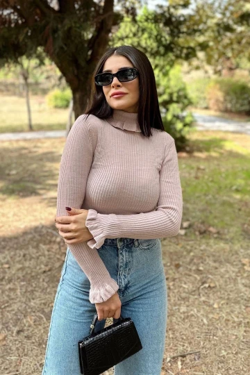 Kadın Gül Kurusu Fırfırlı Boğazlı Yaka, Uzun Kol, Vucüda Oturan Esnek Kumaş, Düz Desen, Triko Bluz