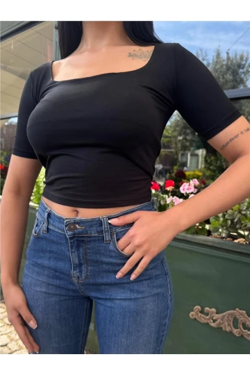 Kadın Siyah Kare Yaka Kısa Kollu Viskon Badi Tişört