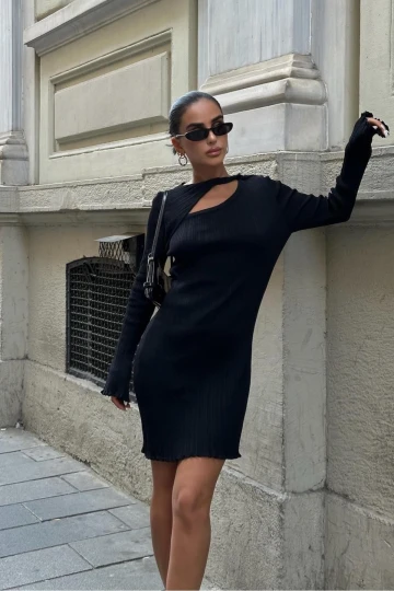 Kadın Siyah Uzun Kol Mini Bisiklet Yaka Dokuma Elbise