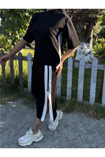 Siyah Polyester Keten Çizgili Yandan Takım