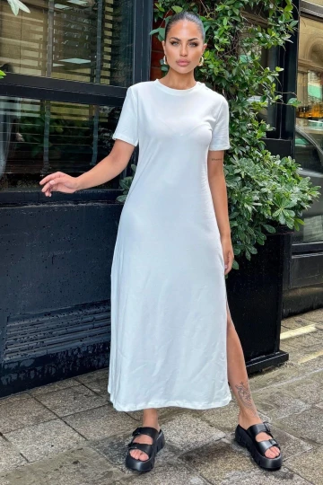 Kadın Beyaz Kısa Kol, Bisiklet Yaka, Omzu Düğmeli, Çift Yırtmaçlı, Basic Uzun Elbise