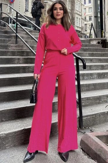 Kadın Fuşya Düğmeli Yuvarlak Yaka Bluz & Beli Lastikli Geniş Paça Pantolon - Salaş Maya Takım