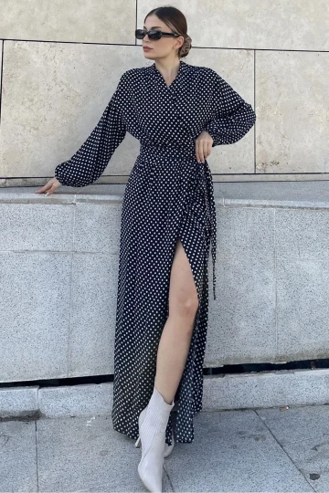 Kadın Siyah Kruvaze Yaka, Yırtmaçlı, Beli Kuşaklı, Bilekleri Lastikli, Salaş, Uzun Elbise