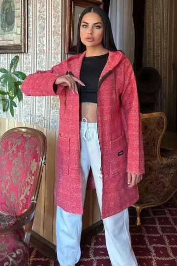 Kırmızı Arma Detaylı, Kapüşonlu, Kırçıllı Kaşe Hırka Ceket