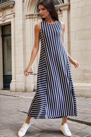 Lacivert Yuvarlak Yaka, Uzun Çizgili, Kolsuz, A Kesim Elbise