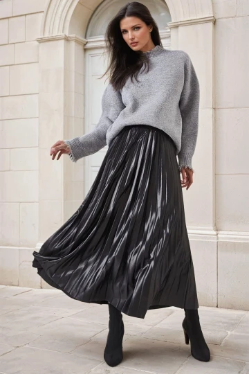 Siyah Yüksek Bel, Beli Lastik Detaylı, Piliseli Uzun Etek