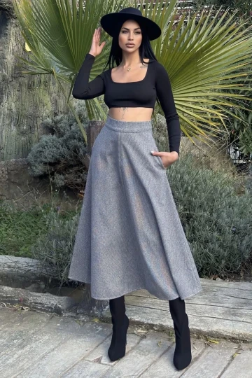 Siyah Yüksek Bel, Cepli, Kiloş Kesim, Pötikare Örme Kaşe Uzun Etek