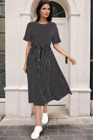 Siyah Yuvarlak Yaka, Kuşak Detaylı, Çizgili, Uzun Elbise