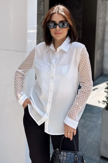 Beyaz Klasik Yaka, Uzun Kol, Düz Kumaş, Regular Kalıp/Kesim, Kolları Puantiye Tül Gömlek
