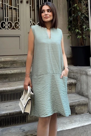 Haki Kolsuz Yakası Yırtmaçlı, Gizli Çift Cepli, A Kesim Rahat Midi Elbise