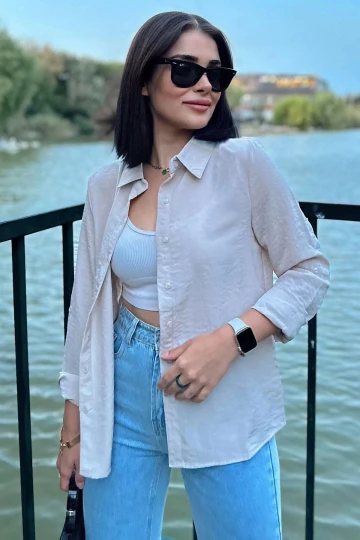 Kadın Bej Klasik Yaka Uzun Kol Regular Kesim Standart Boy Gömlek (Özel Kumaş)