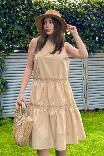 Kadın Bej Kolsuz, Halter Yaka, Düz Renk Desen, A-Line Kalıp/Kesim, Fırfırlı Midi Elbise