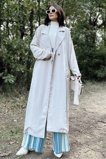 Kadın Bej Kruvaze Yaka, Kemerli, Cepli, Salaş Kesim Uzun Trençkot