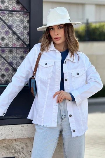 Kadın Beyaz Çift Cepli, Eteği Püsküllü, Kaliteli Jeans Kumaş, Rahat Kesim, Kot Ceket