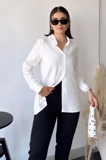Kadın Beyaz Klasik Yaka Uzun Kol Regular Kesim Standart Boy Gömlek (Özel Kumaş)