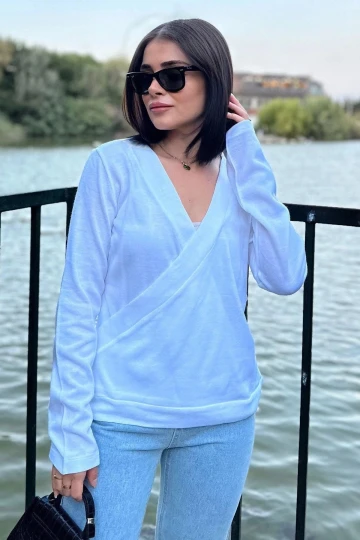 Kadın Beyaz Kruvaze Yaka, Yumuşak Dokulu, Uzun Kol, Triko Bluz