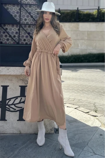 Kadın Camel Kruvaze Yaka, Yırtmaçlı, Beli Kuşaklı, Kol Bilekleri Lastikli, Salaş, Uzun Elbise