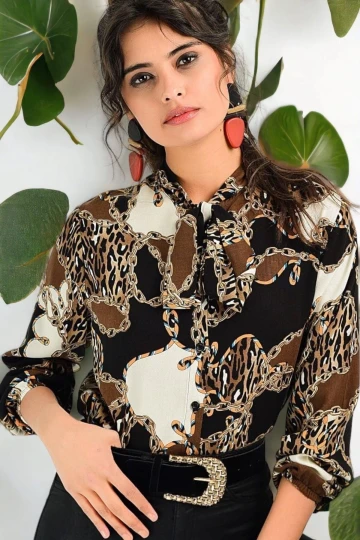 Kadın Desenli Özel Yaka Uzun Kol desenli Regular Kesim Standart Boy Gömlek