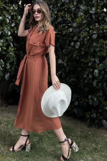 Kadın Kiremit Kısa Kol, Gömlek Yaka, Düz Desen, Çift Cepli, Aerobin Kumaş, Kuşaklı Maxi Elbise