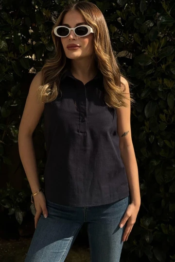 Kadın Lacivert Basic Kesim, Yarım Patlı, Sıfır Kollu, Keten Bluz