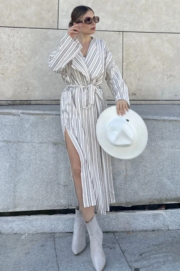 Kadın Pudra & Bej Çizgili Kruvaze Yaka, Kemerli, Salaş Kesim, Yırtmaçlı, Çizgili, Uzun Trençkot