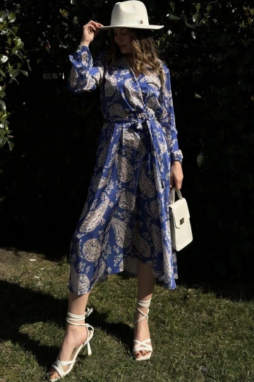 Kadın Saks Kruvaze Yaka, Beli Kuşaklı, Kol Bilekleri Lastikli, Salaş, Uzun Saten Elbise