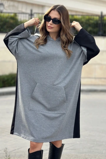 Kadın Siyah Kapüşonlu, Ön Ve Arkası Farklı Renk, Kanguru Cepli, Salaş-Oversize Elbise