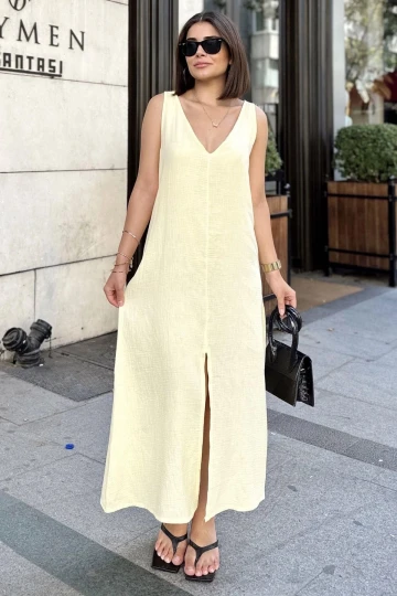 Sarı Askılı İthal Müslin Kumaş, Önü Ve Arkası V Yaka, Önden Yırtmaçlı, Maksi/Uzun Salaş Elbise