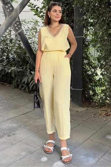 Sarı İthal Müslin Kumaş, Beli Lastikli,Cepli Rahat Kalıp Pantolon - Tesettüre Uygun