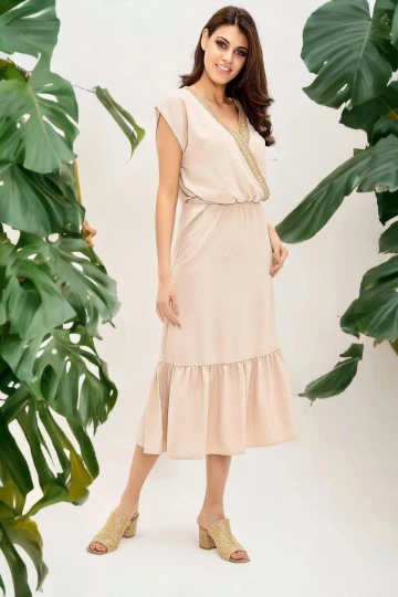 Kadın Bej Kruvaze Hasır Detaylı Kısa Kollu Regular Kesim Maksi Boy, Uzun Rahat Ve Günlük Elbise