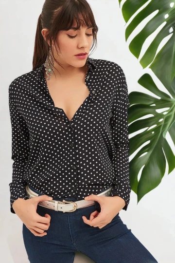 Kadın Lacivert Puantiyeli Uzun Kol Gömlek, Regular Kesim, Standart Boy