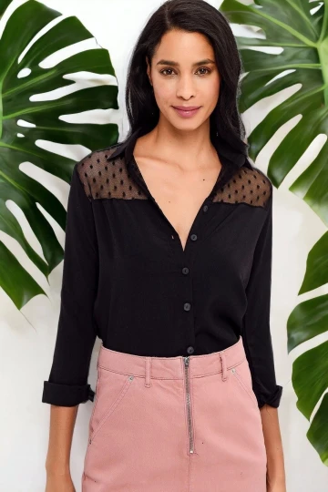 Kadın Siyah Dantel Detaylı Uzun Kol Regular Kesim Standart Boy Gömlek
