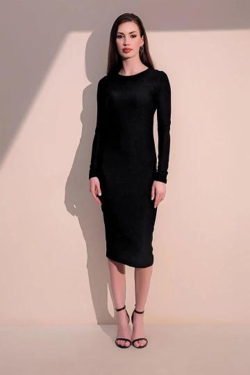 Kadın Siyah Kaliteli Kendinden Dokulu Büzgülü Uzun Elbise
