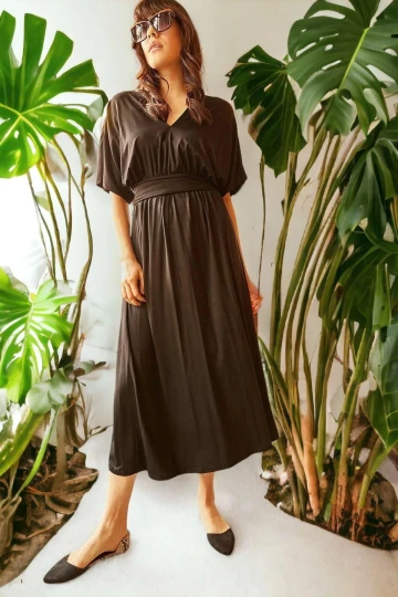 Kadın Siyah Oversize Kesim Kısa Kol Kemer Detaylı Maksi Boy, Uzun Rahat Ve Günlük Elbise