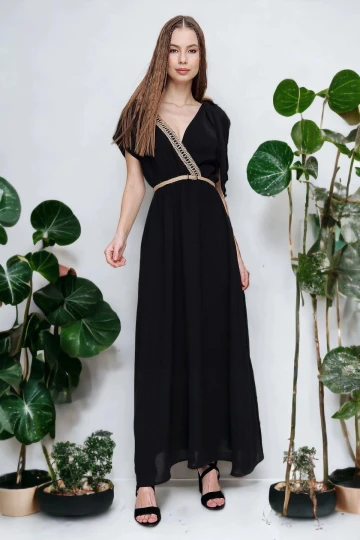 Kadın Siyah Sırt ve Göğüs Hasır Detaylı Omzu Tokalı Beli Büzgülü Airobin Uzun Elbise Kruvaze