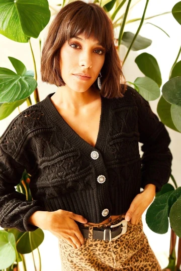 Kadın Siyah V Yaka Düğmeli Yumuşak Dokulu Uzun Kol Hırka - Düz Kesim, Standart Boy.