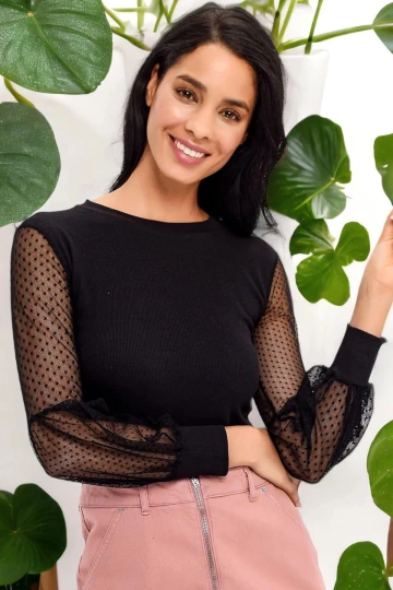 Kadın Siyah Yuvarlak Yaka, Uzun Kol, Kolları Tül Detaylı, , Düz Kesim, Standart Boy Bluz